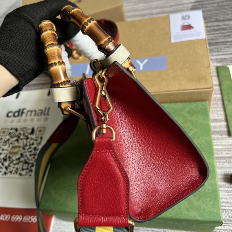Gvc*1 tote bags